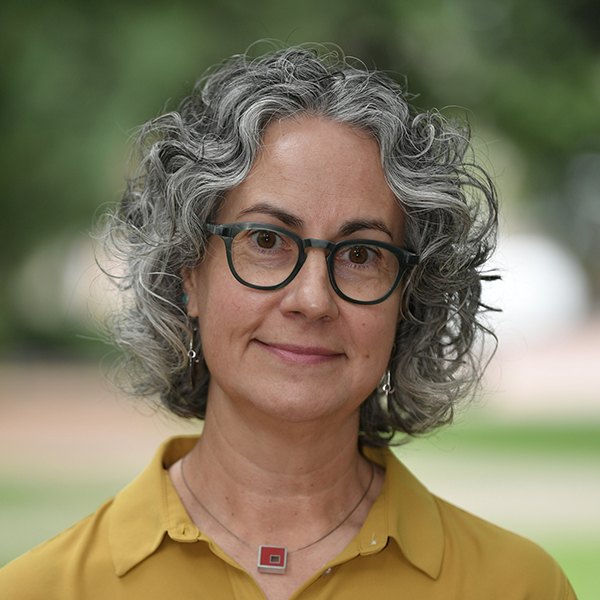 Kathy Lombardi headshot