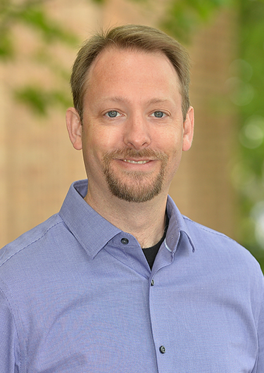 Erik Strandhagen headshot